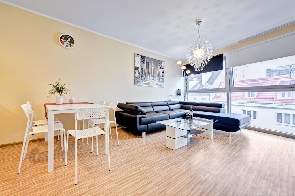 E Apartamenty Centrum Poznan Room photo